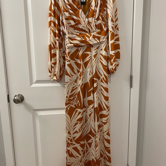 Fashion Nova Pants - NWT Fashion Nova Vacay Desires Satin Jumpsuit Rust/ floral size small